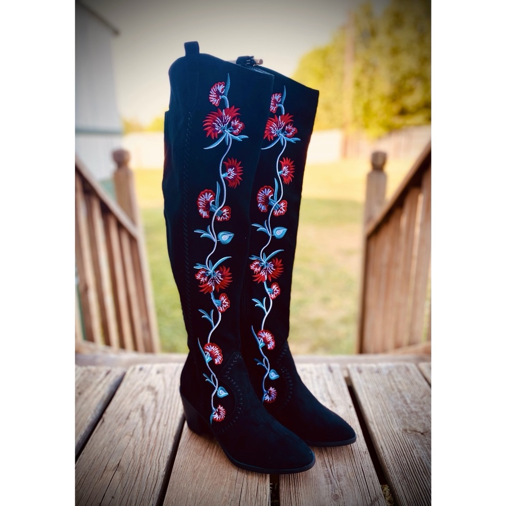 Alexia Over The Knee Boots By Carlos Santana Size 6M